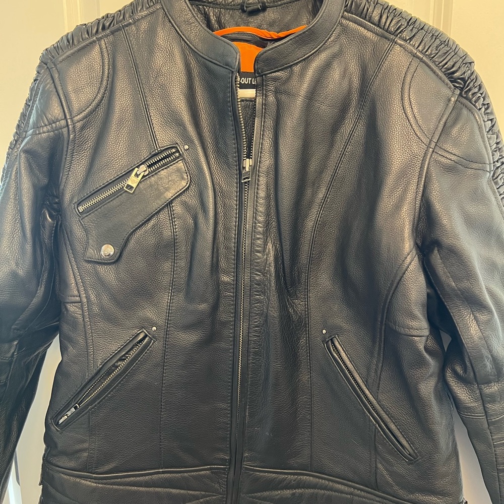Women’s leather jacket